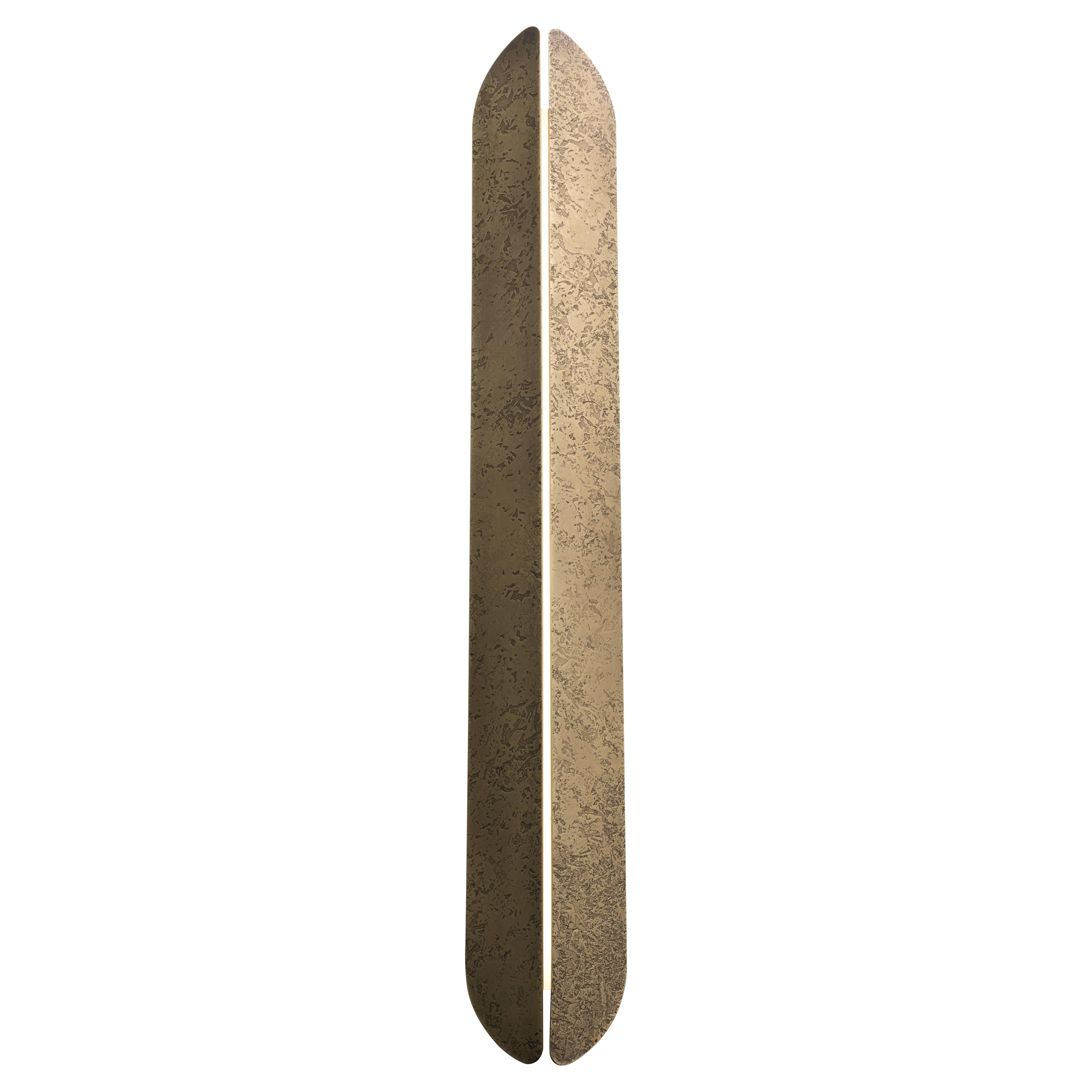 DeCastelli Aare Medium LED Wall Light in H8 Brass by Alexander Purcell Rodrigues For Sale