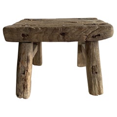 Mini taburete antiguo de madera de olmo