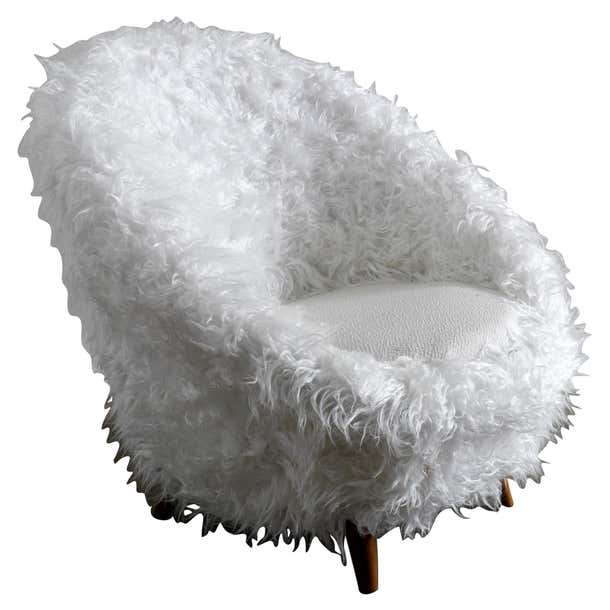 Furry egg chair Clearance