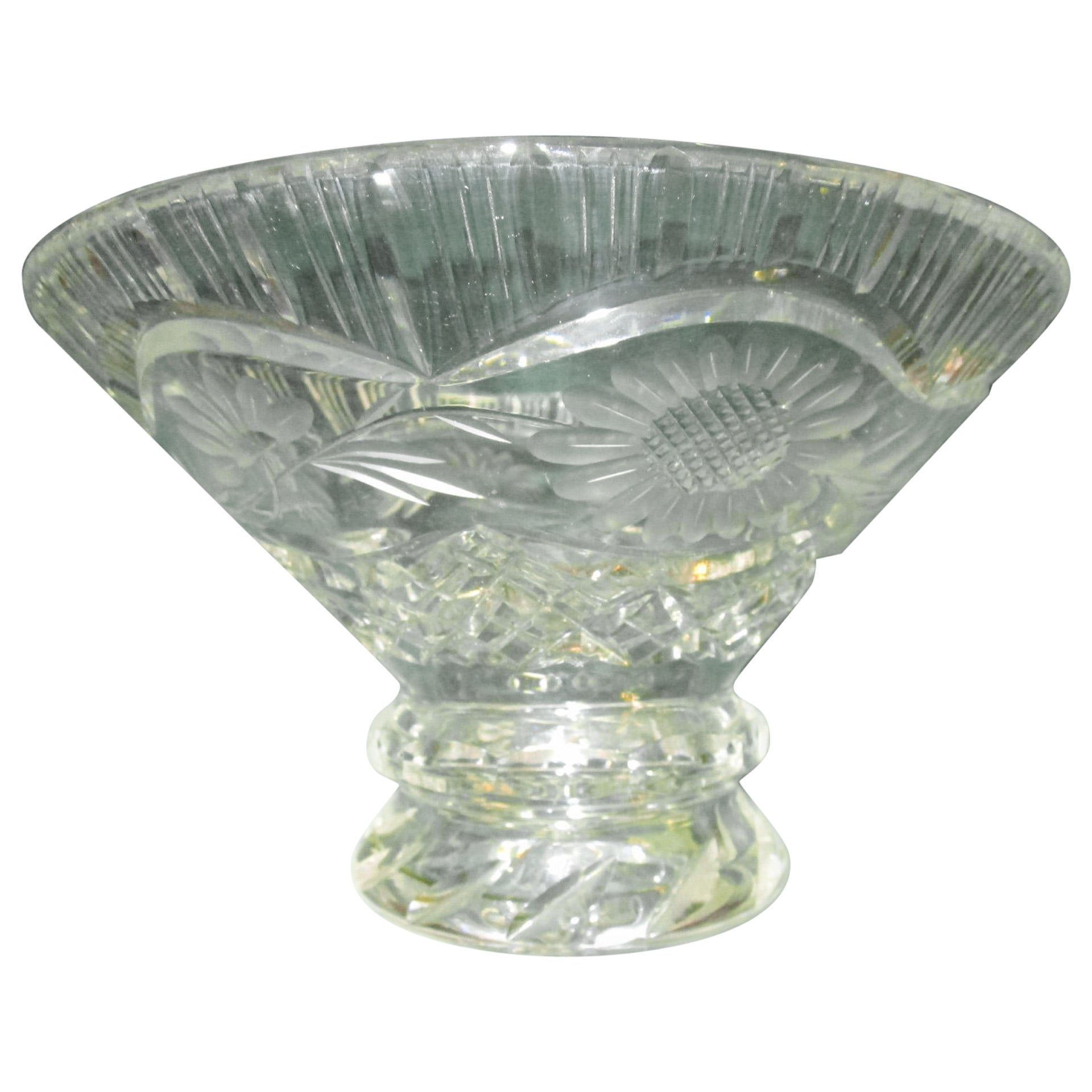 Aesthetic Movement American Cut-Glass Bowl on Pedestal