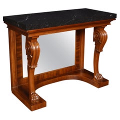 Table console en acajou de style Régence