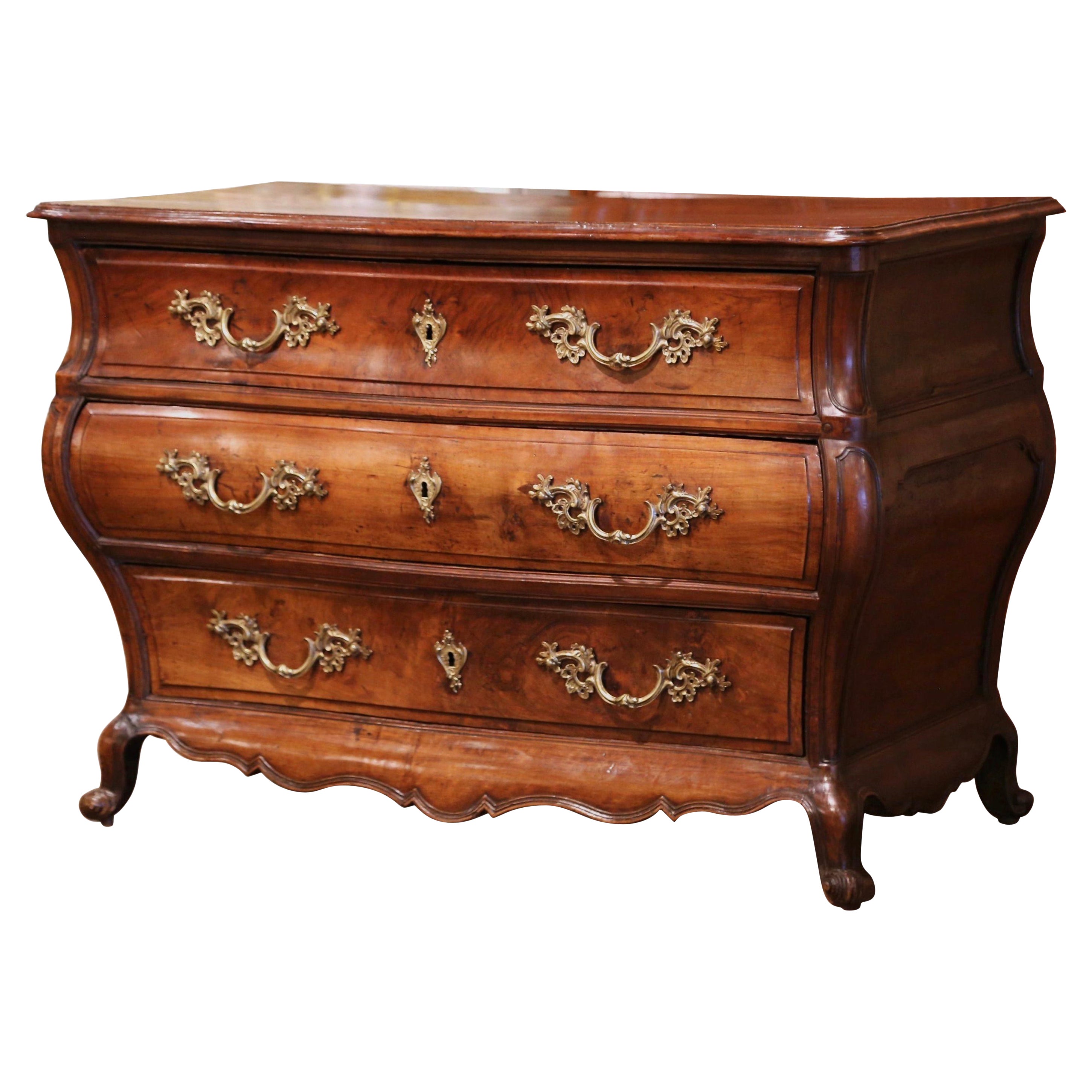 Commode en acajou sculpté Louis XV de Bordeaux, milieu du XVIIIe siècle