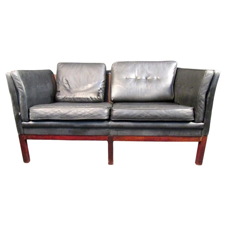 Vintage Modern Danish Couch by Skippers Furniture For Sale at 1stDibs
