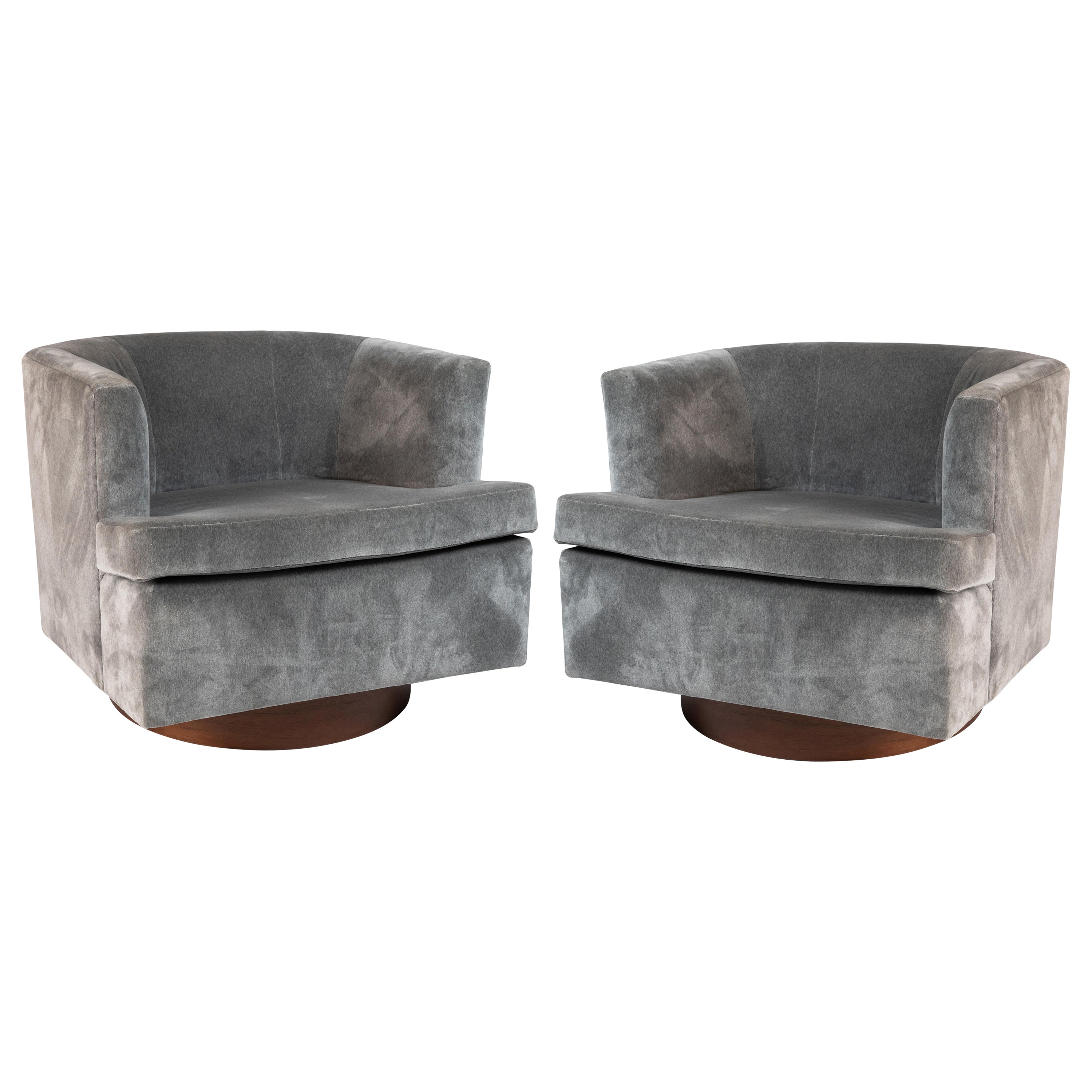 Custom 1970s Grey Mohair Swivel Lounge Chairs with Walnut Bases