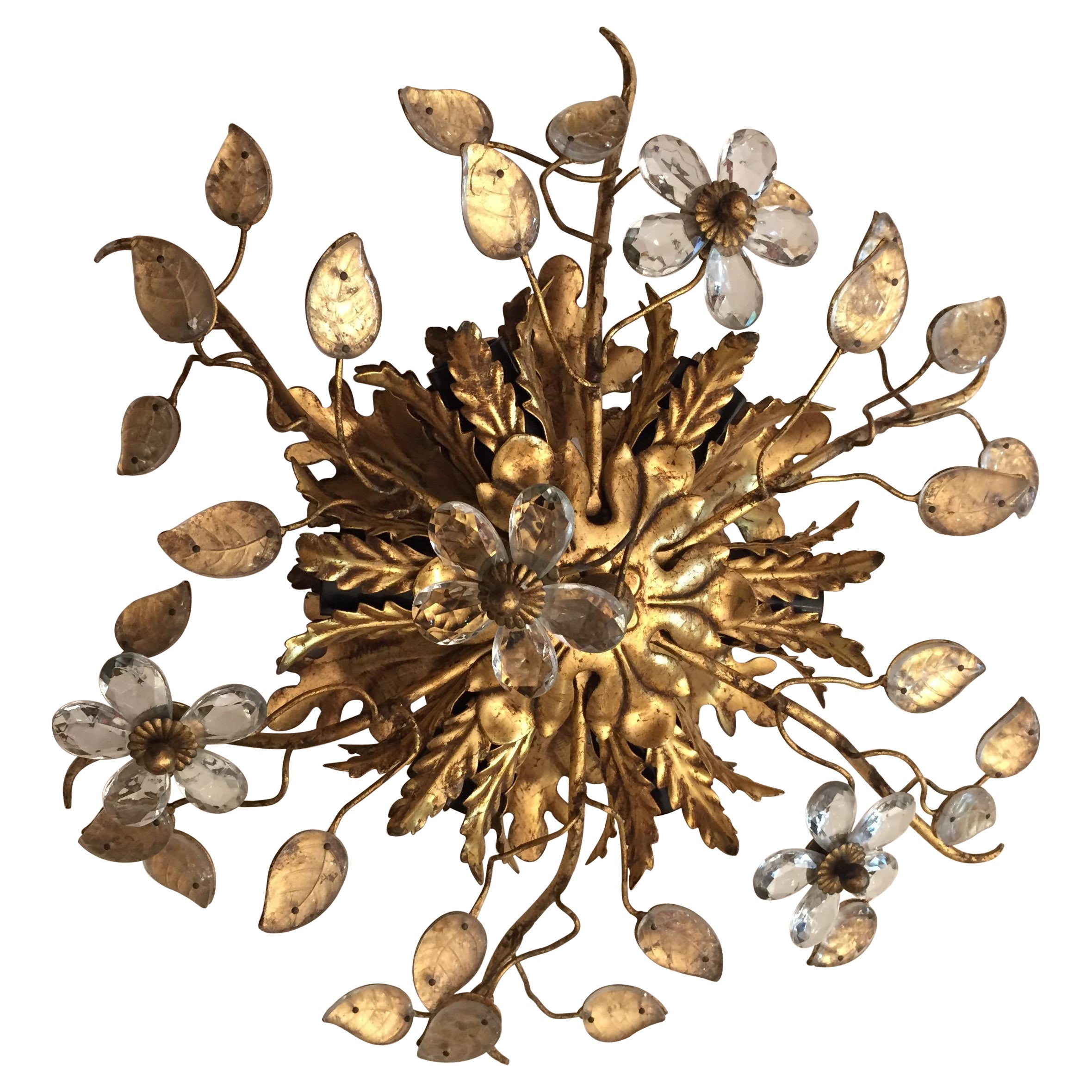 Italian Florentine flush mount ceiling light by Banci Firenze, Florence (Firenze), Italy, 1980s.
Stunning gilt acanthus leaf design with clear Murano glass flowers and leaves on fine gilt stems.
Featuring 6 bulb holders E14, small screw
