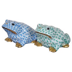 Used 2 Herend Hungary Porcelain Fishnet Enameled Frog Todd the Toad Figurines Pair