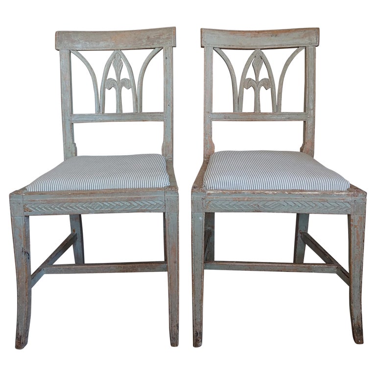 Pair of 19th Century Swedish Gustavian Chairs with Originalpaint For Sale