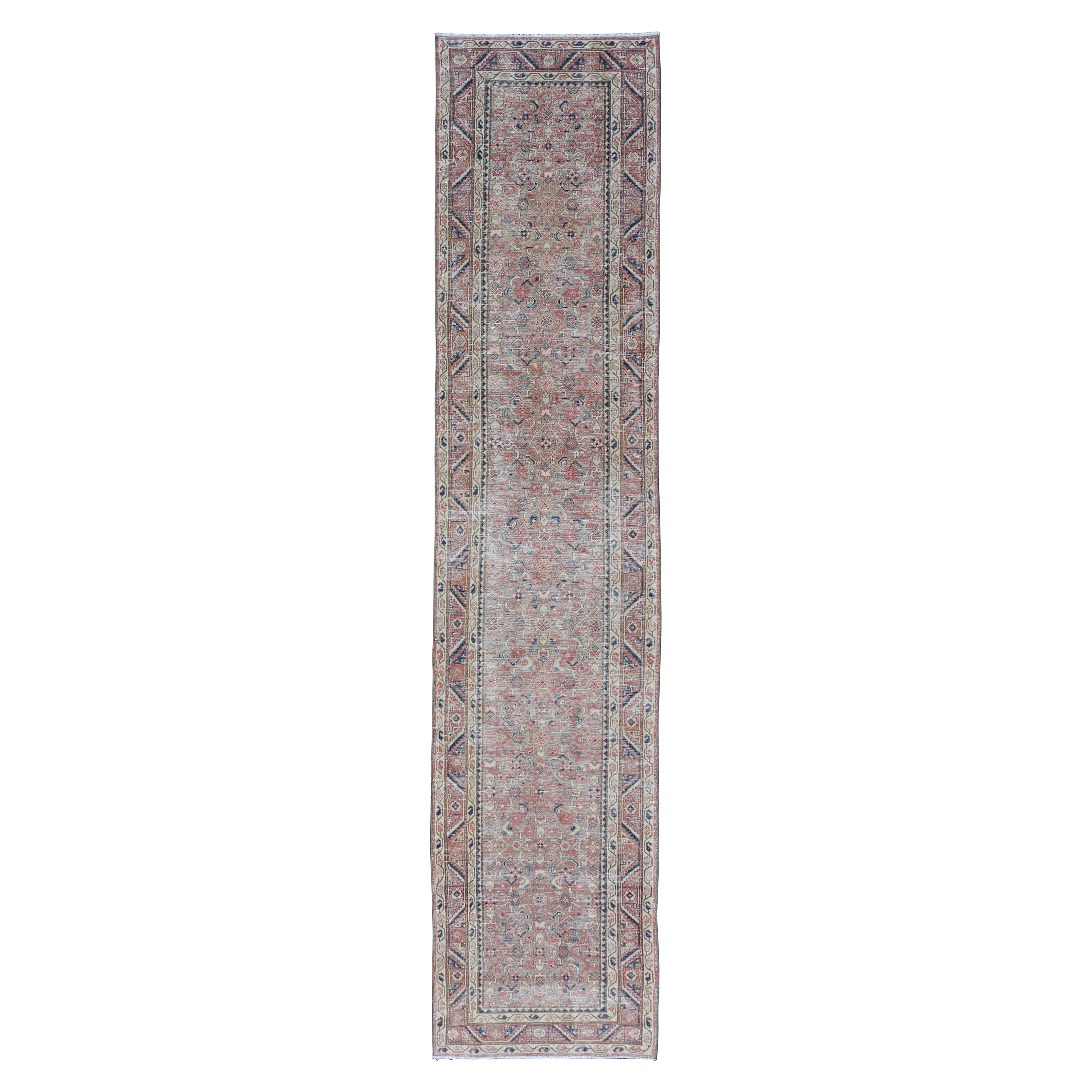 Tapis de couloir persan ancien Malayer dans des tons de bleu, saumon, crème et beige