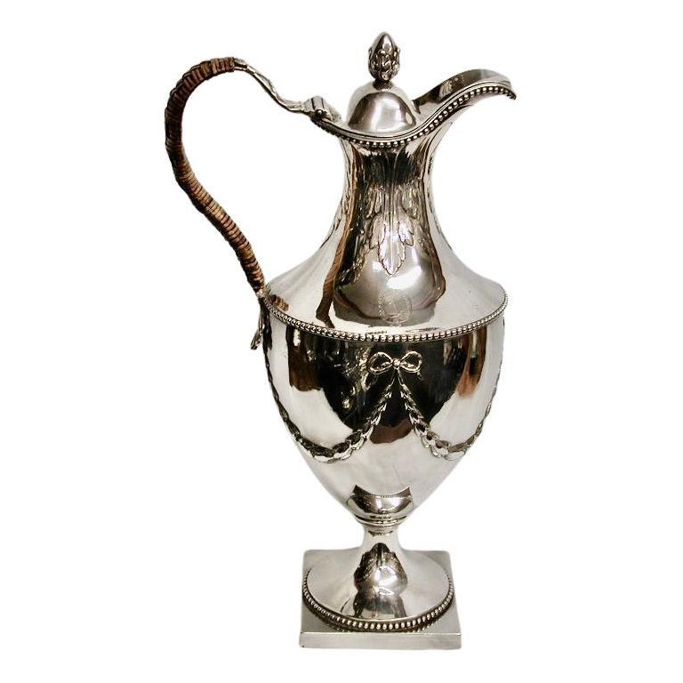 George 111 Silver Coffee Jug, Dated 1776, London, Makepeace & Carter For Sale