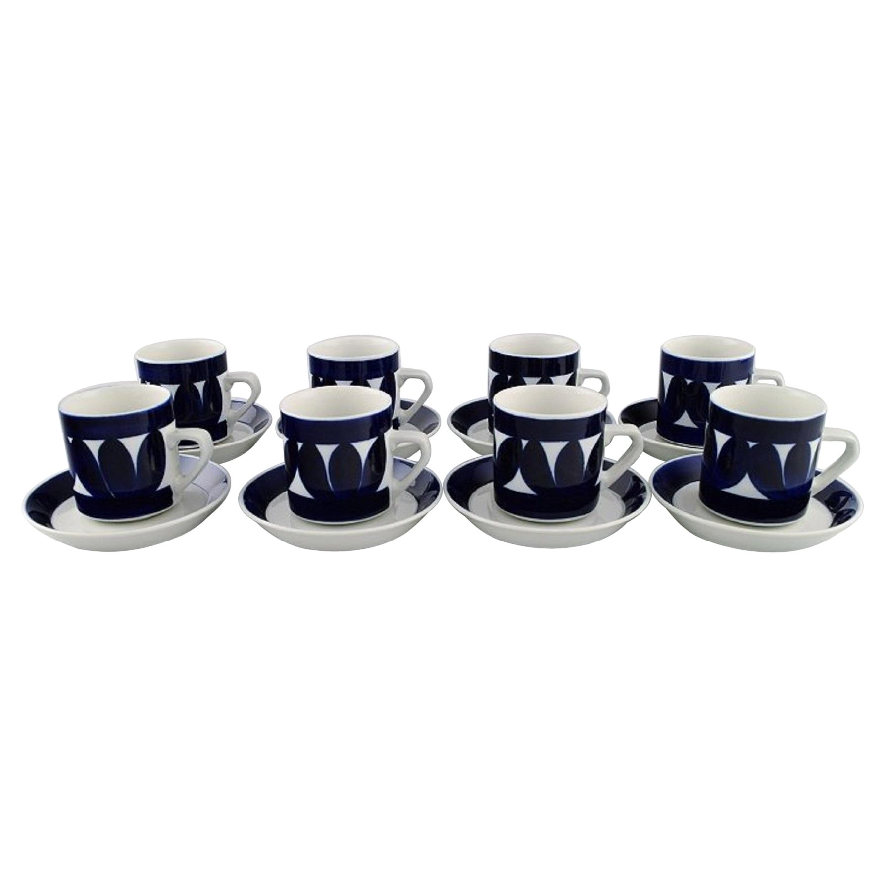 Raija Uosikkinen for Arabia, Eight Sotka Coffee Cups with Saucers For Sale