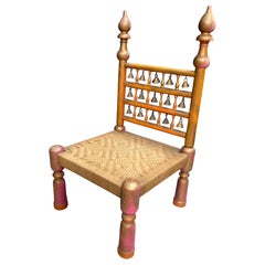 Chaise d'appoint indienne Rajasthani peinte à la main