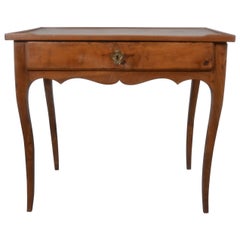 Table à plateau en cuir de style Louis XV de 1820