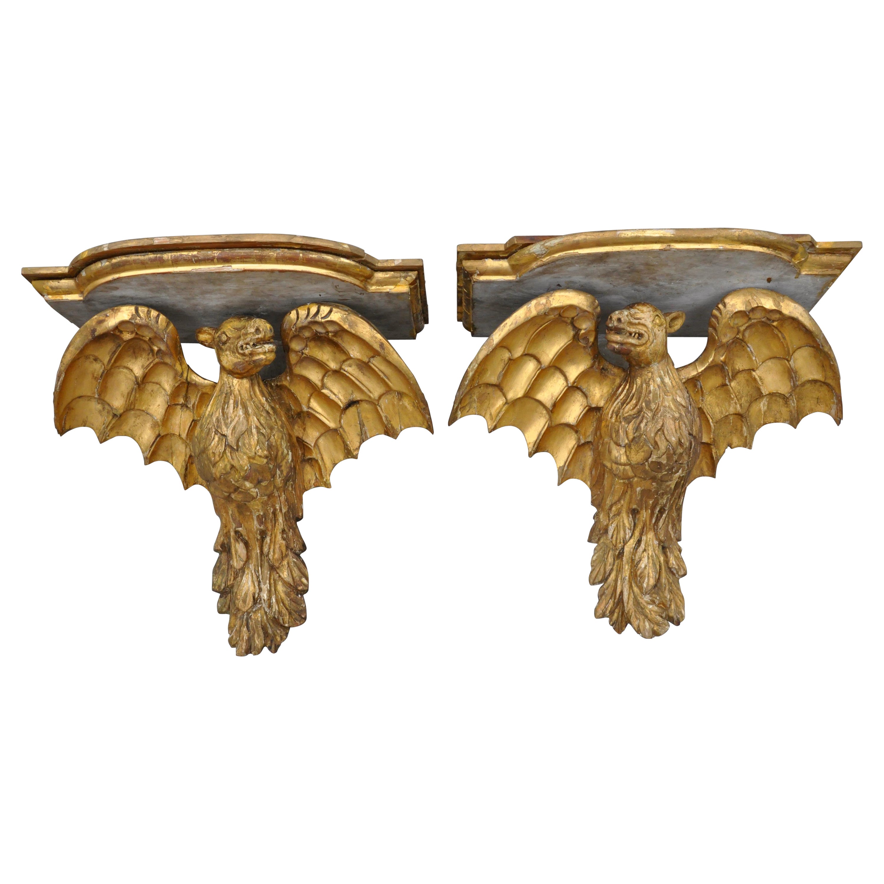 Paire de supports muraux en bois doré italien du 19ème siècle en forme de chauve-souris