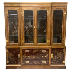 Retro Chinoiserie Style Drexel Heritage Lighted Display China Cabinet