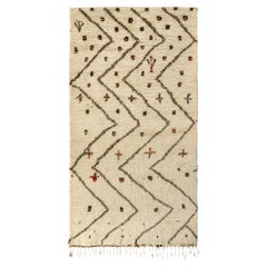 Tapis berbère marocain noué à la main, motif zigzag beige-marron par Rug & Kilim