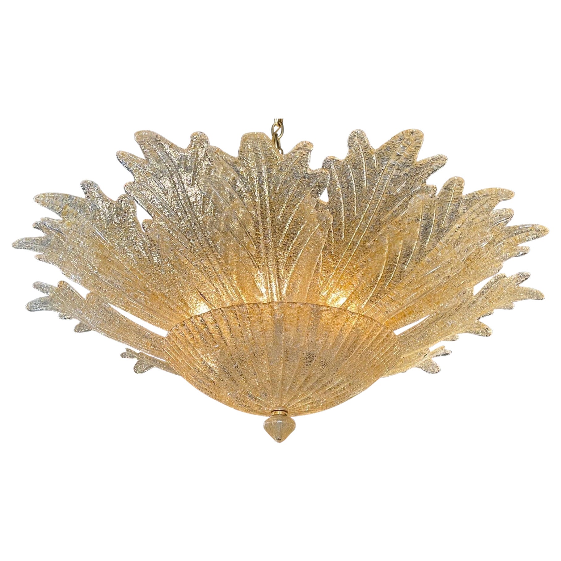 Plafonnier en verre de Murano en forme de feuille mouchetée d'or