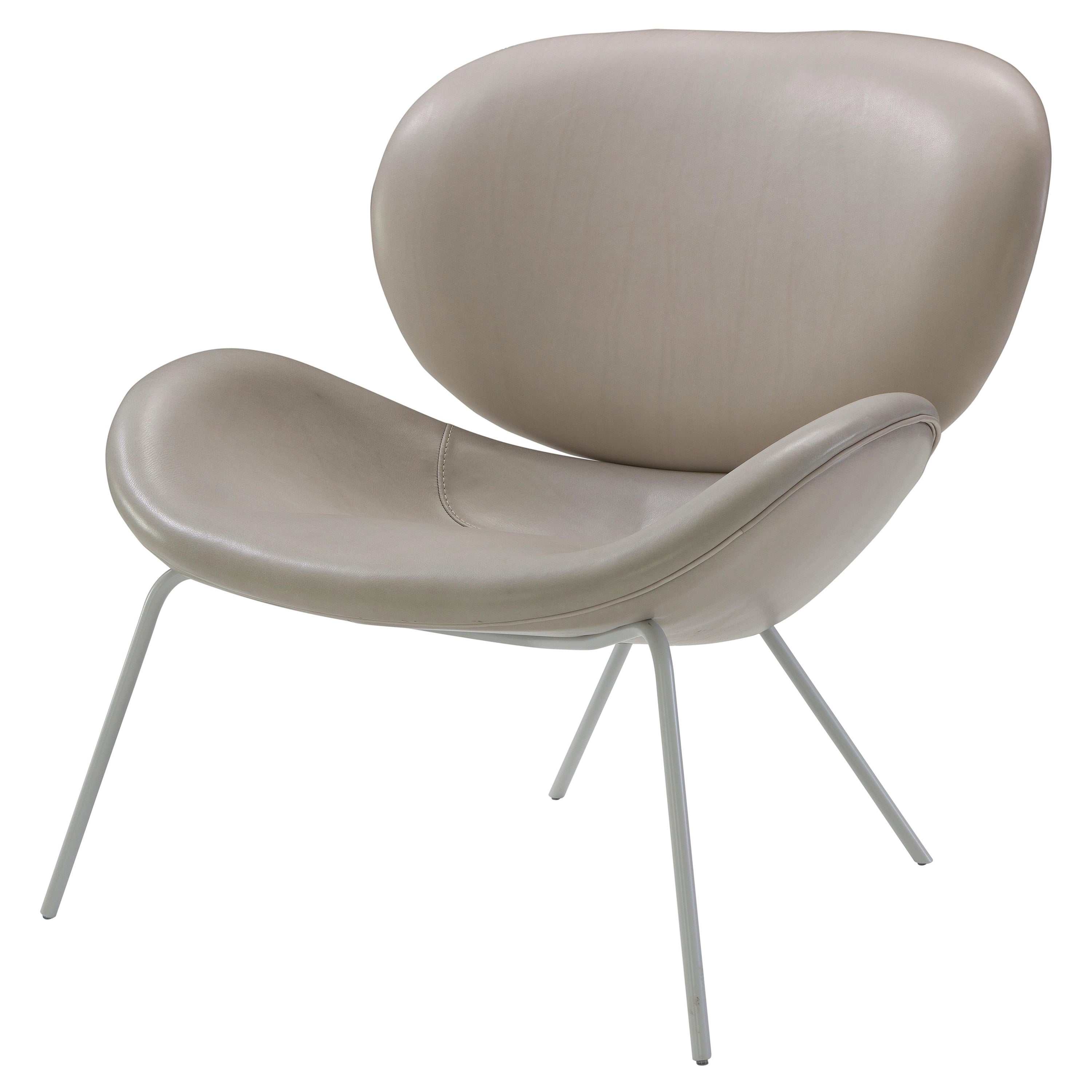 Amura 'Uchiwa' Chair in Gray Leather by Andrea Quaglio & Manuela Simonelli For Sale