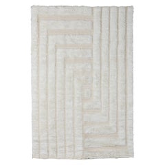Handwoven Shaggy Labyrinth Wool Rug White Small