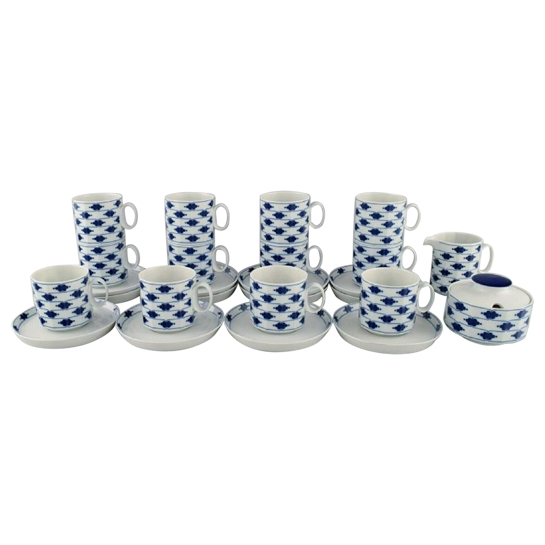 Tapio Wirkkala para Rosenthal, Servicio de café Corinto para doce personas