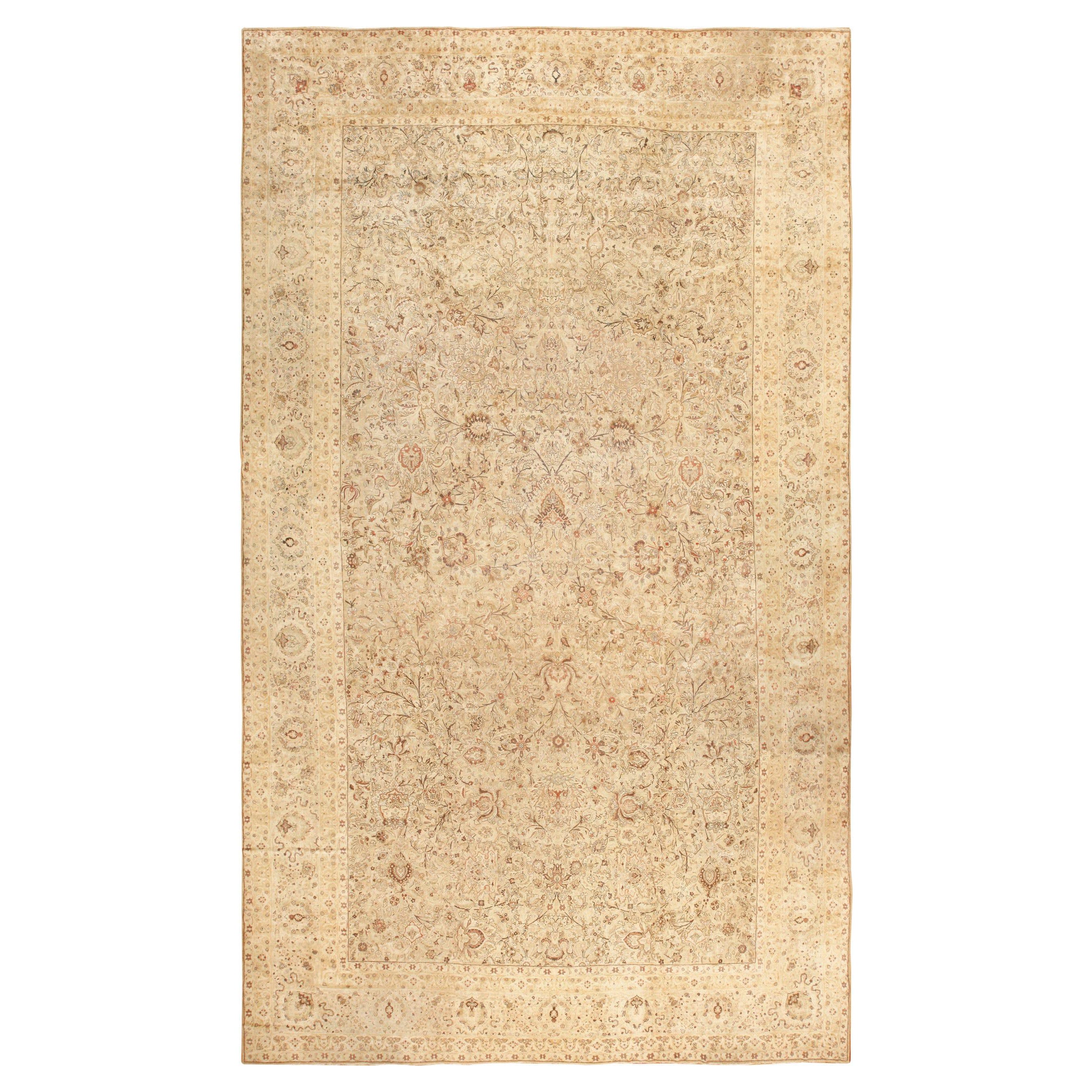 Antiker persischer Kerman-Teppich. Größe: 13 Fuß 7 Zoll x 23 Fuß 