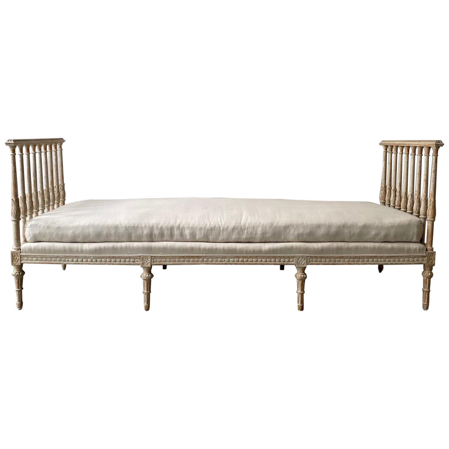 18th C. Swedish Gustavian Period Daybed Sofa in Original Paint by Johan Lindgren