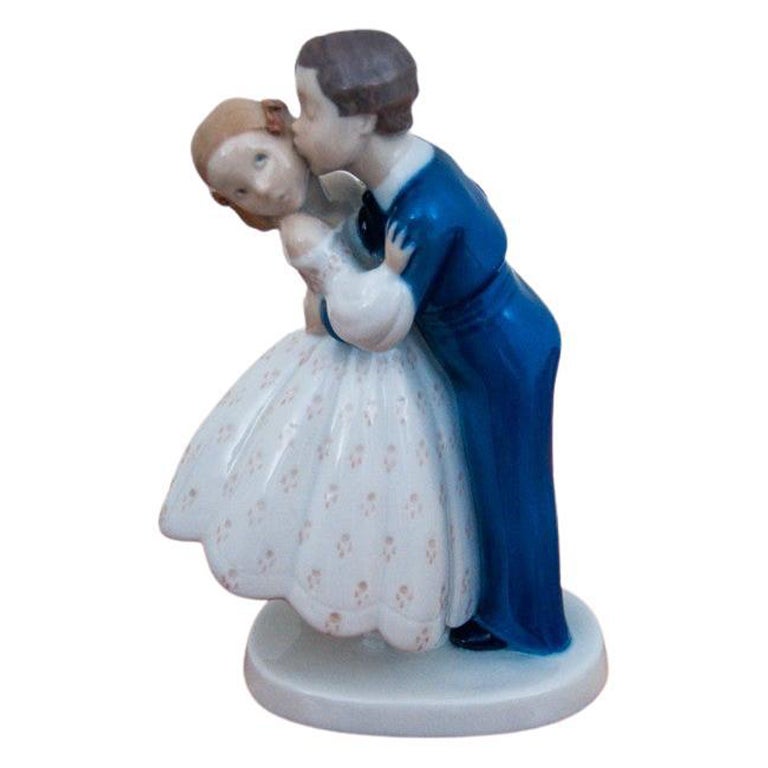Porcelain Figurine Bing & Grondahl, No. 2162 For Sale