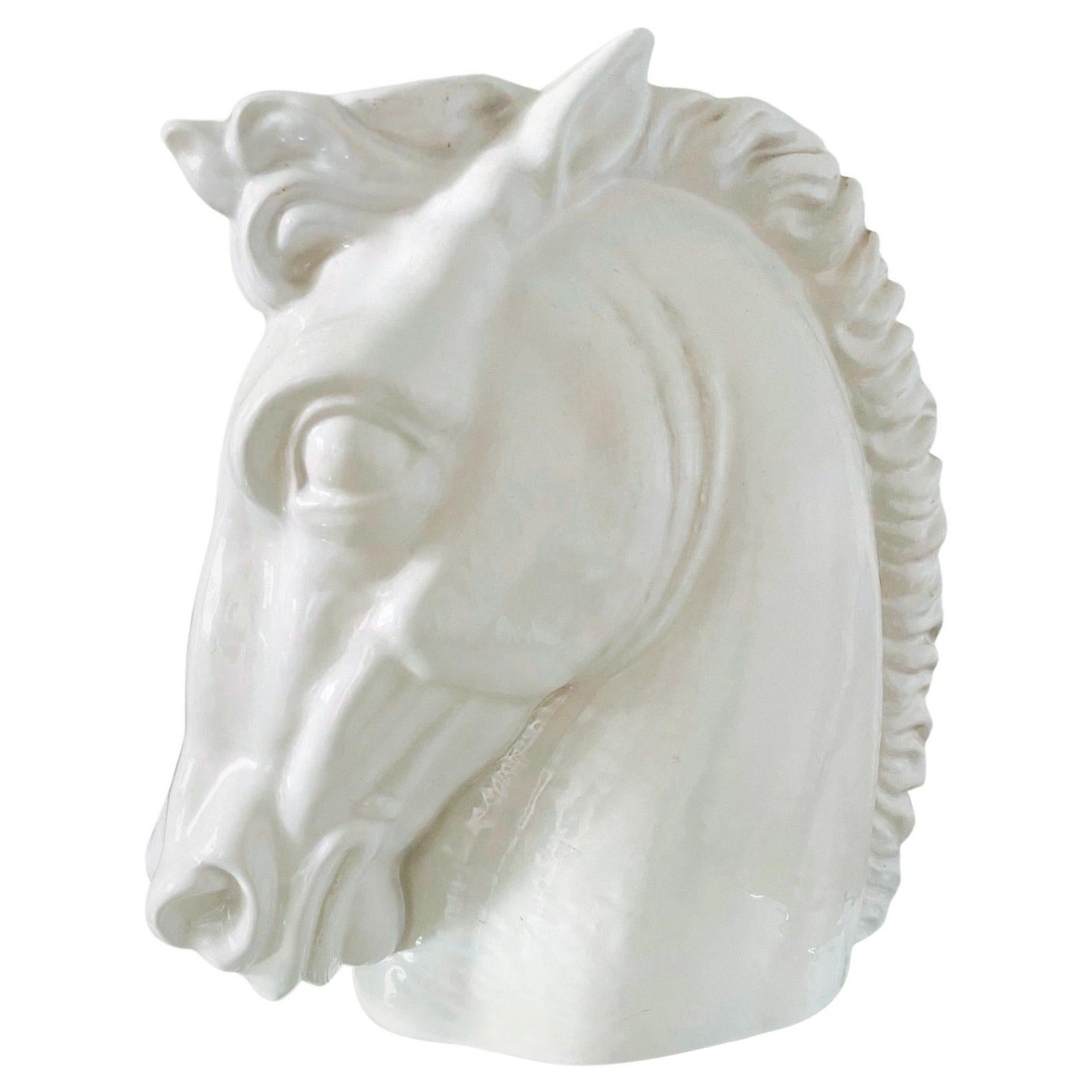 Busto di cavallo romano in ceramica bianca Art Deco, Italia, anni '70 ca.