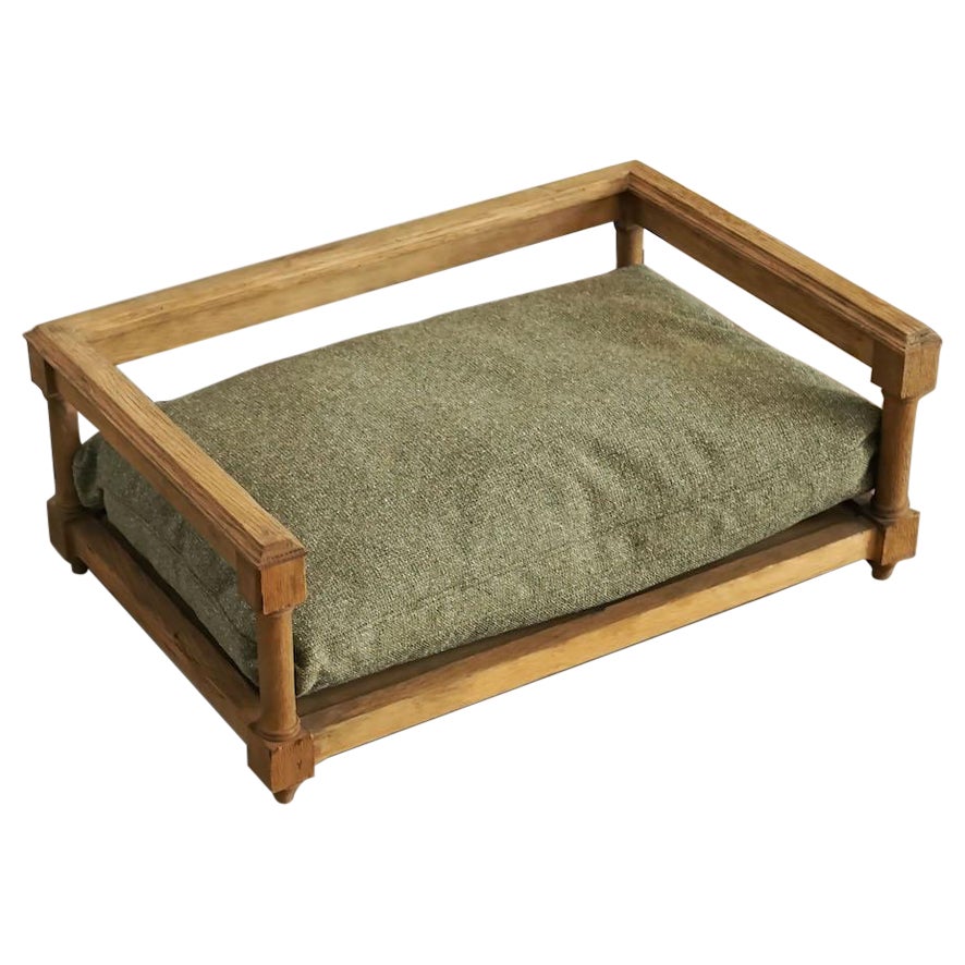 Antique Pet Bed 'Square'