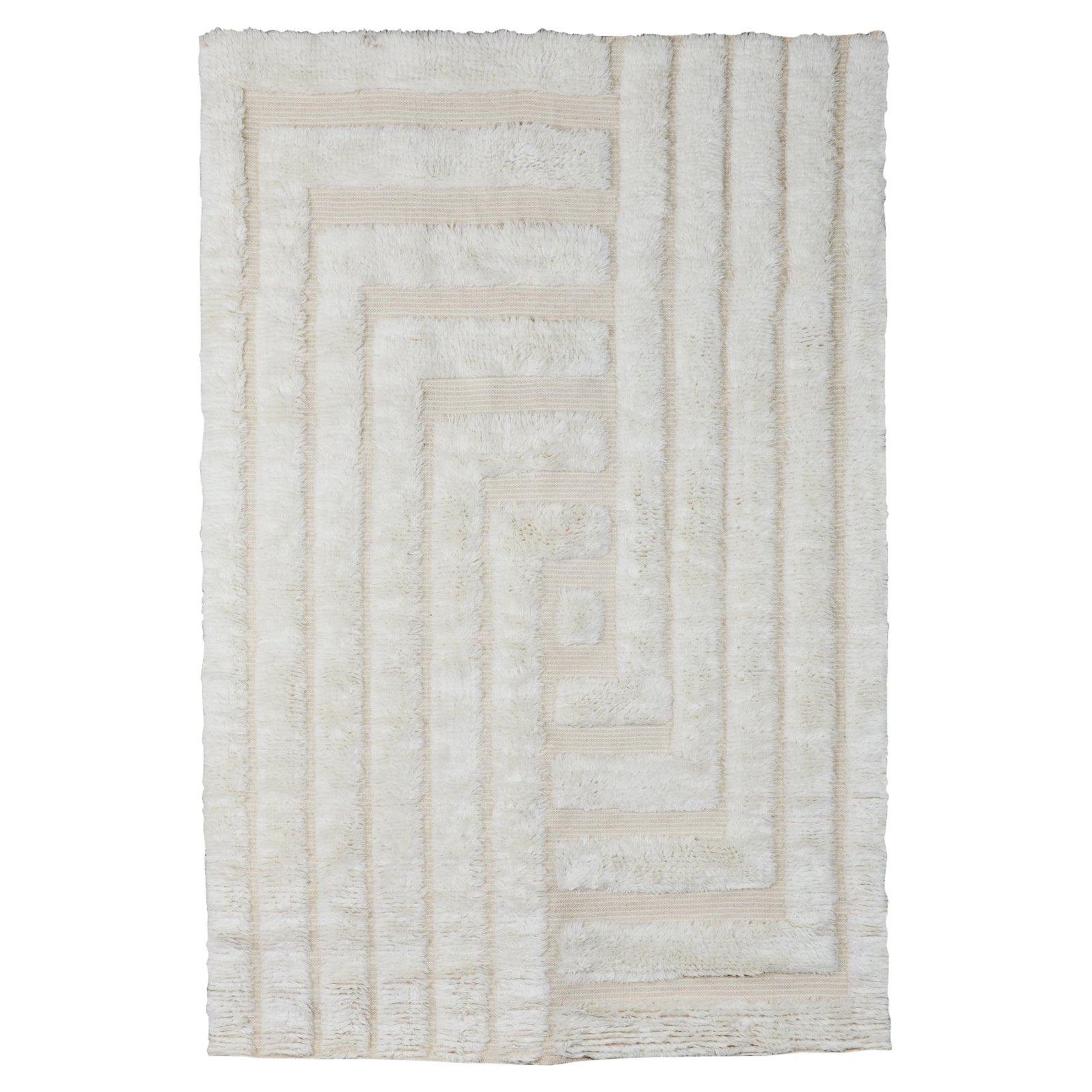 Handwoven Shaggy Labyrinth Wool Rug White Large For Sale