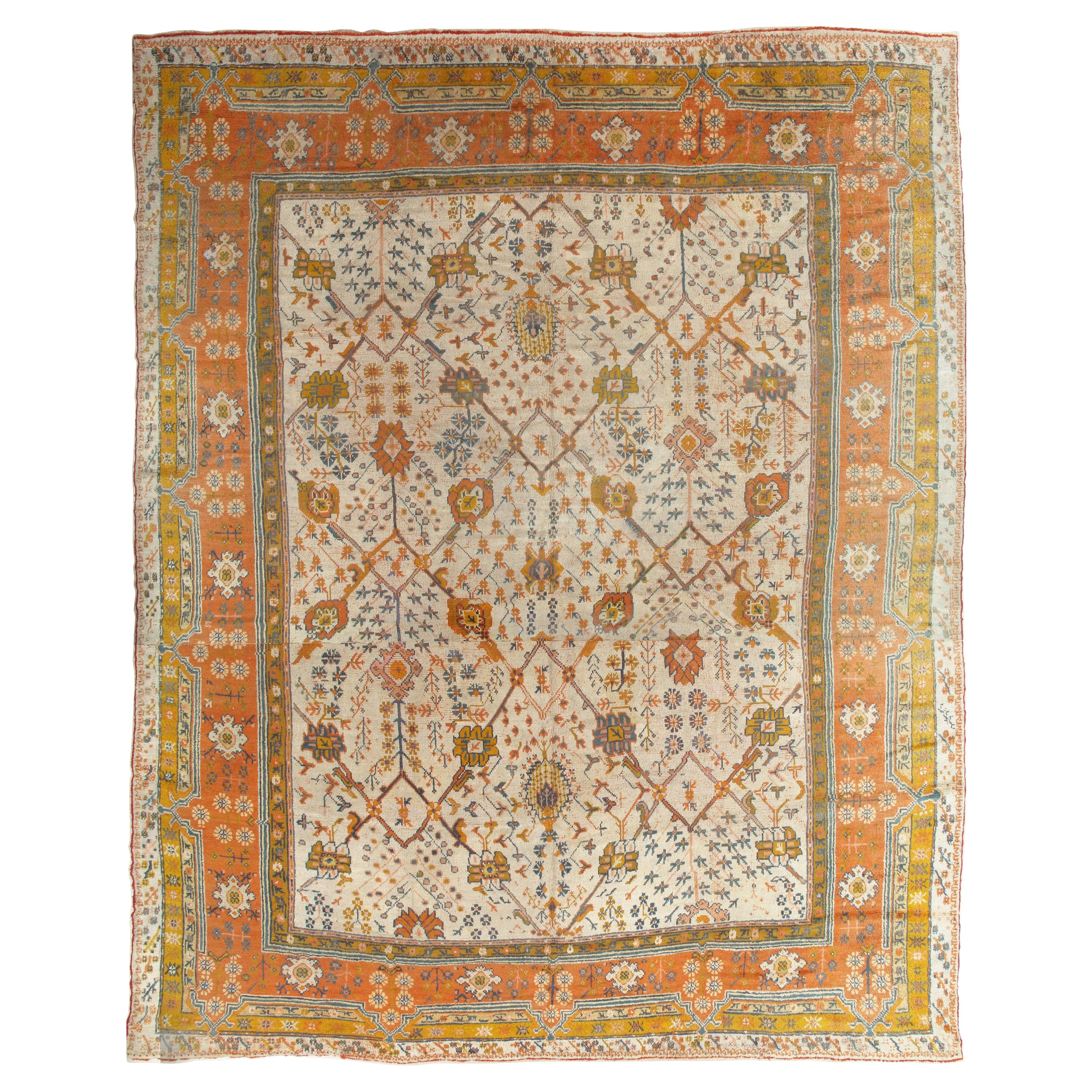Antiker antiker Oushak-Teppich, Orientteppich, handgefertigt, elfenbeinfarben, orange, safranfarben im Angebot