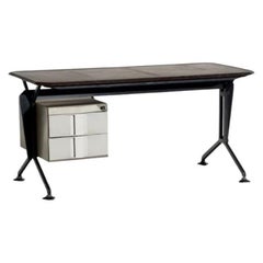 Studio BBPR Arco Writing Desk in metallo e Wood per Olivetti Synthesis 1960s