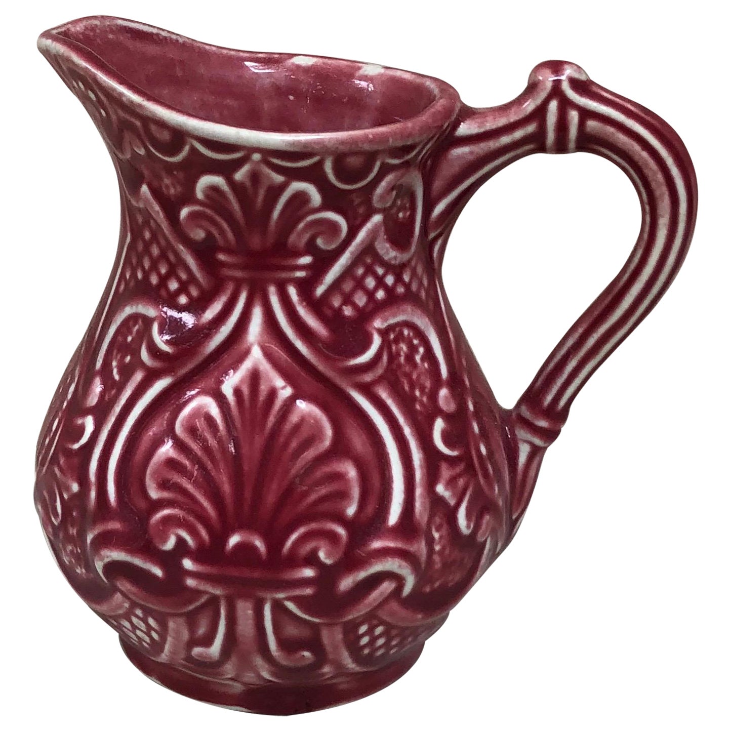 Jarra para crema de mayólica roja Onnaing, hacia 1920