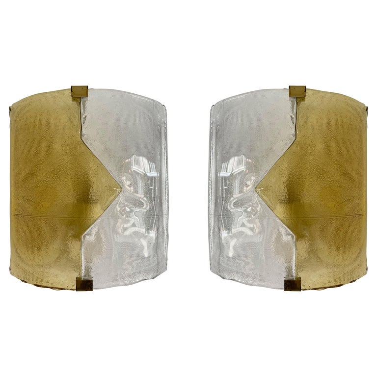 Pair of Yellow Murano Glass Arrow Sconces by Mazzega, Itay, 1970s For Sale