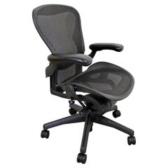 Zeitgenössischer Herman Miller Aeron Rolling Swivel Adjustable Office Chair 1990s