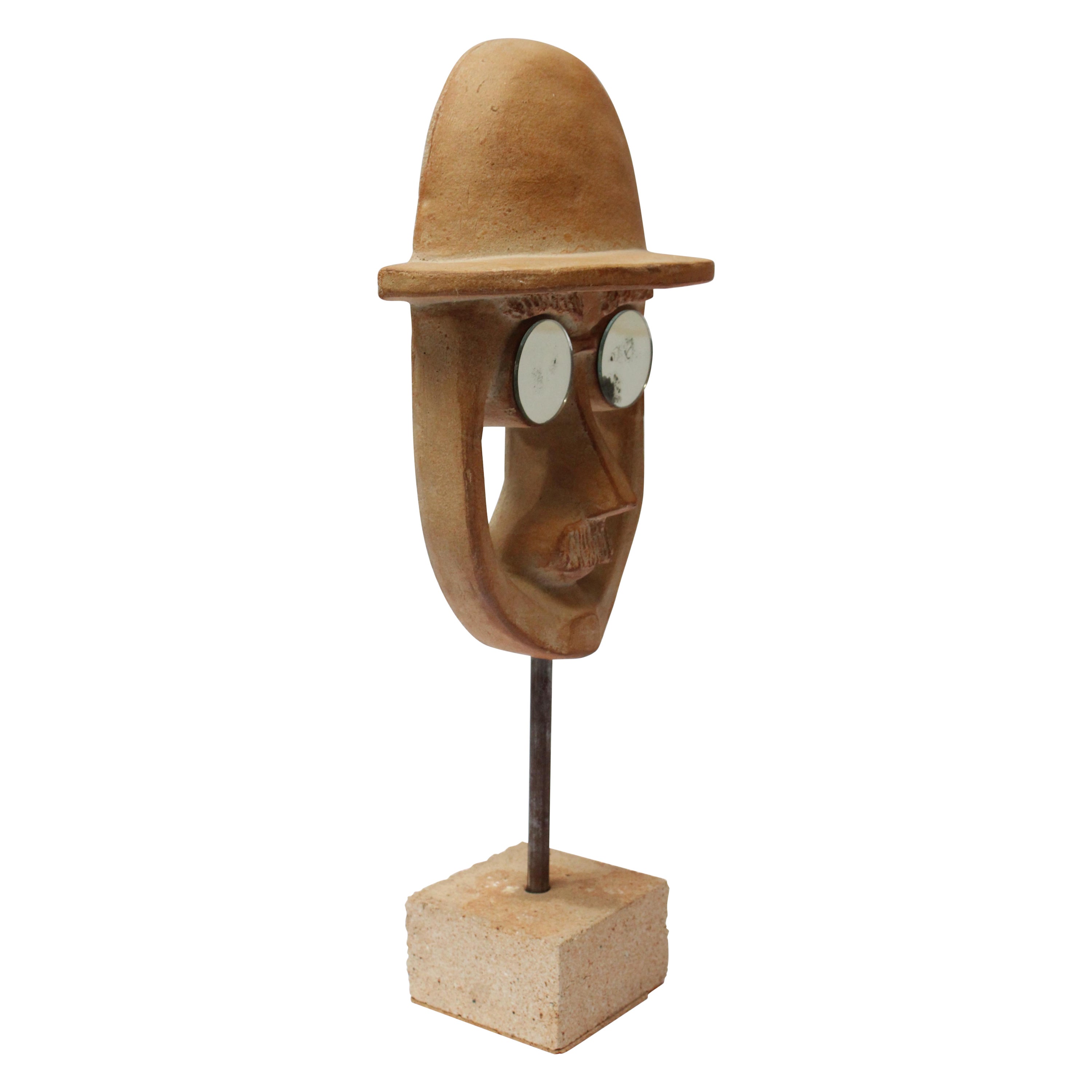 David Gil pour Bennington Potters Sculpture en céramique représentant un visage d'homme sur socle en vente