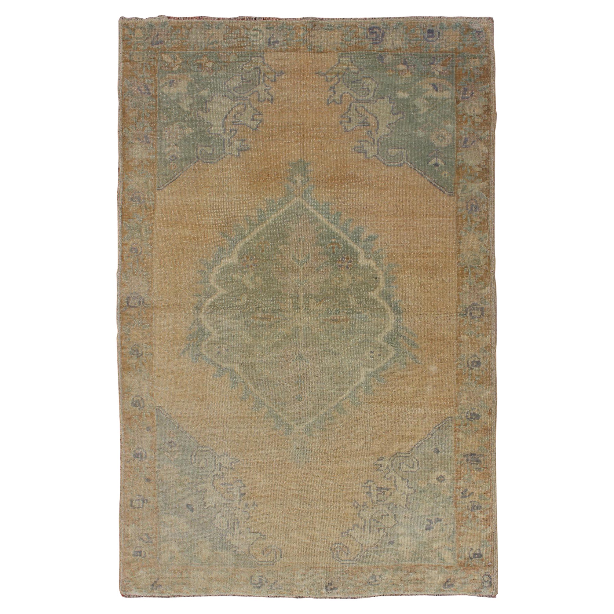 Vintage Oushak Rug from Turkey with Medallion Design in Green & Amber For Sale