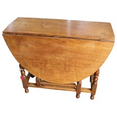 Vintage Quality Oak Gateleg Dining Table