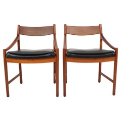 Set of Two Chairs Model Edimburgo by Michael Van Beuren