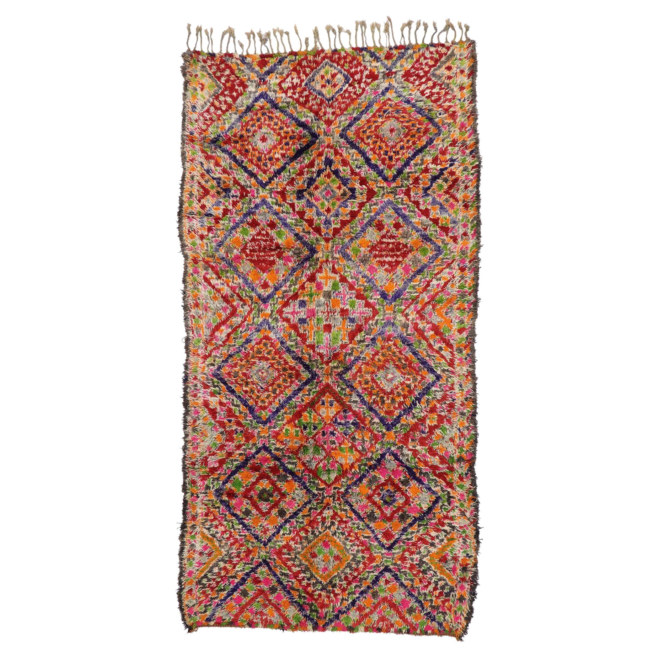 Marokkanischer Vintage- Berber Beni M'Guild Vintage-Teppich mit Stammesstil im Mid-Century Modern-Stil
