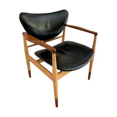 Finn Juhl Danish Mid-Century Modern Rare Maple, Walnut #48 Chair Niels Vodder