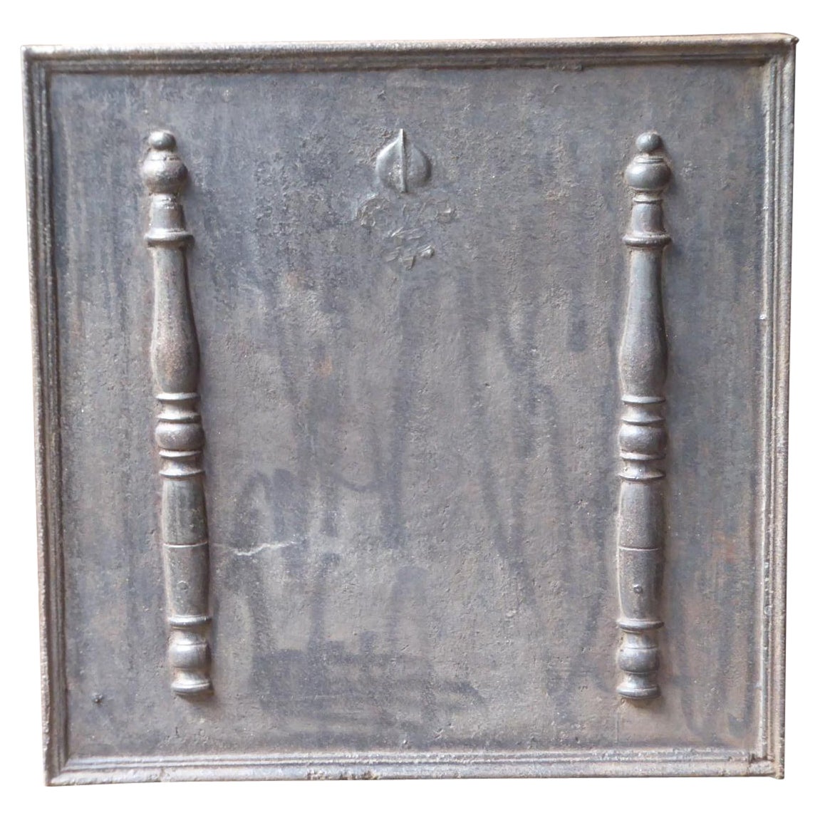 17th - 18th Century French Fireback / Backsplash with Pillars and Fleurs de Lys For Sale