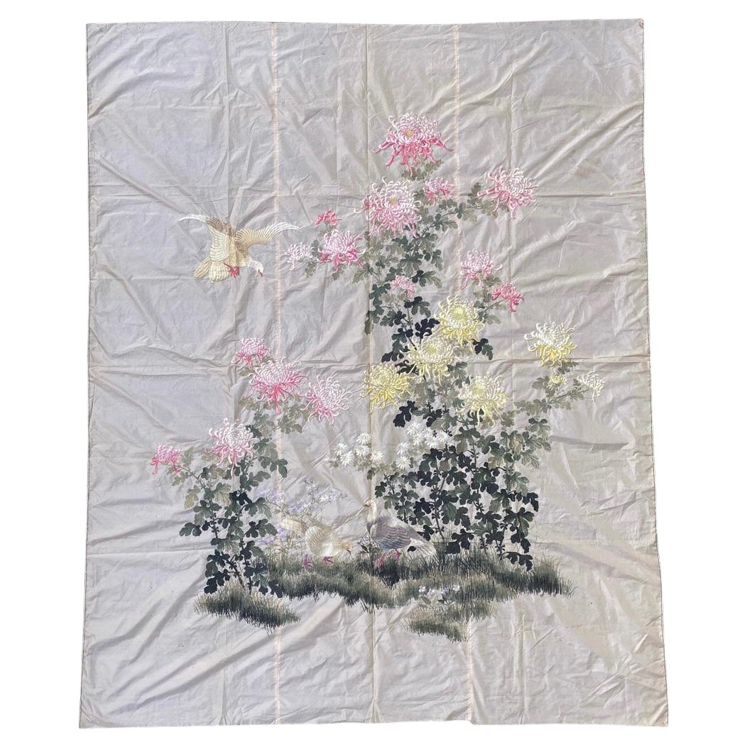 Beautiful Vintage Chinese Silk Embroidery
