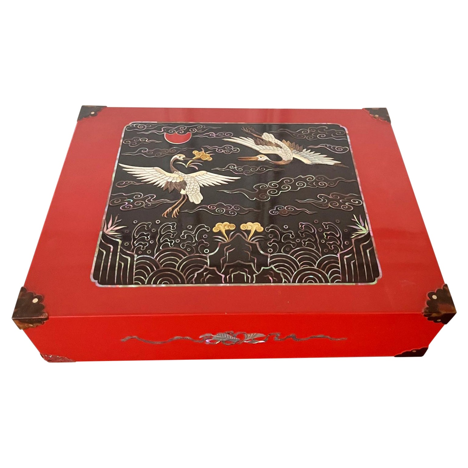 Vintage Korean Lacquer Box with Inner Tray and MOP inlays For Sale