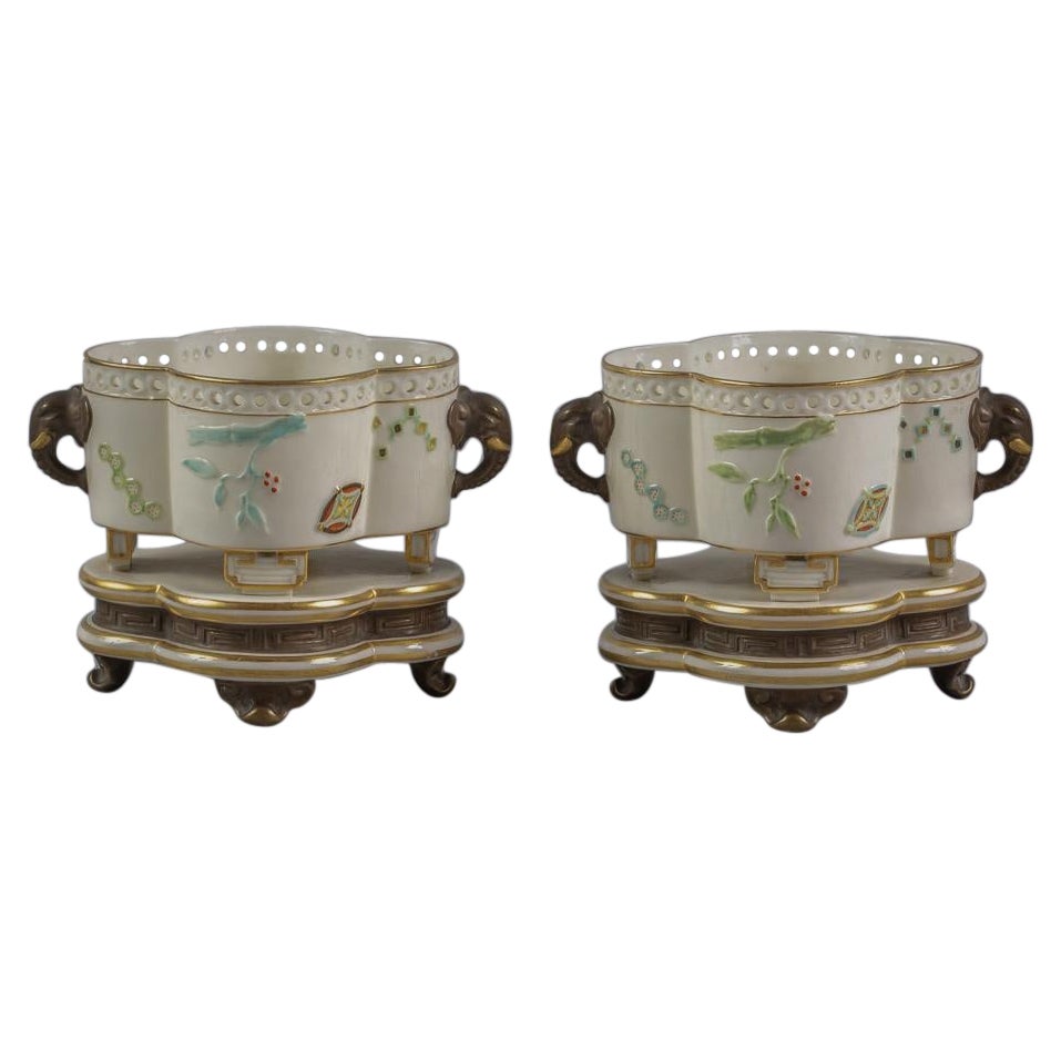Pair of Royal Worcester Cachepots, circa 1880 For Sale