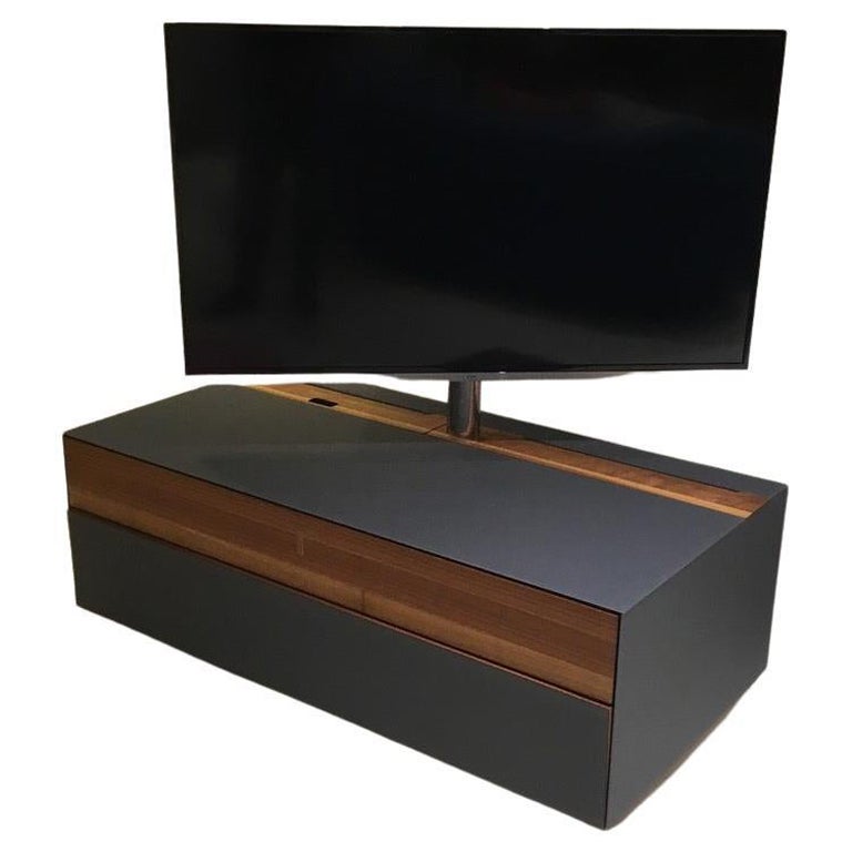 Unité centrale de télévision en bois de noyer et verre gris mat avec pilulier de télévision
