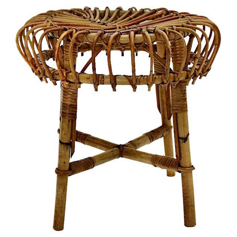 Mid-Century Modern Organic Sculptural Vintage Rattan Stool, 1960s, Italy For Sale