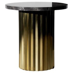 Table de salon à colonnes par Lisette Rtzou