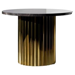 Table de salon à colonnes de Lisette Rützou