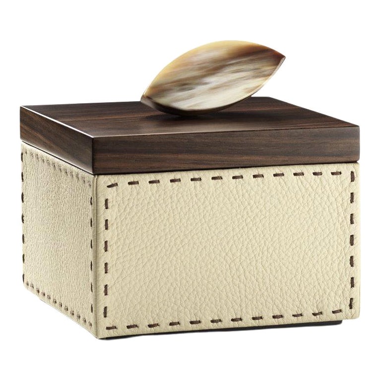 Capricia Square Box in Pebbled leather with Handle in Corno Italiano, Mod. 4470 For Sale