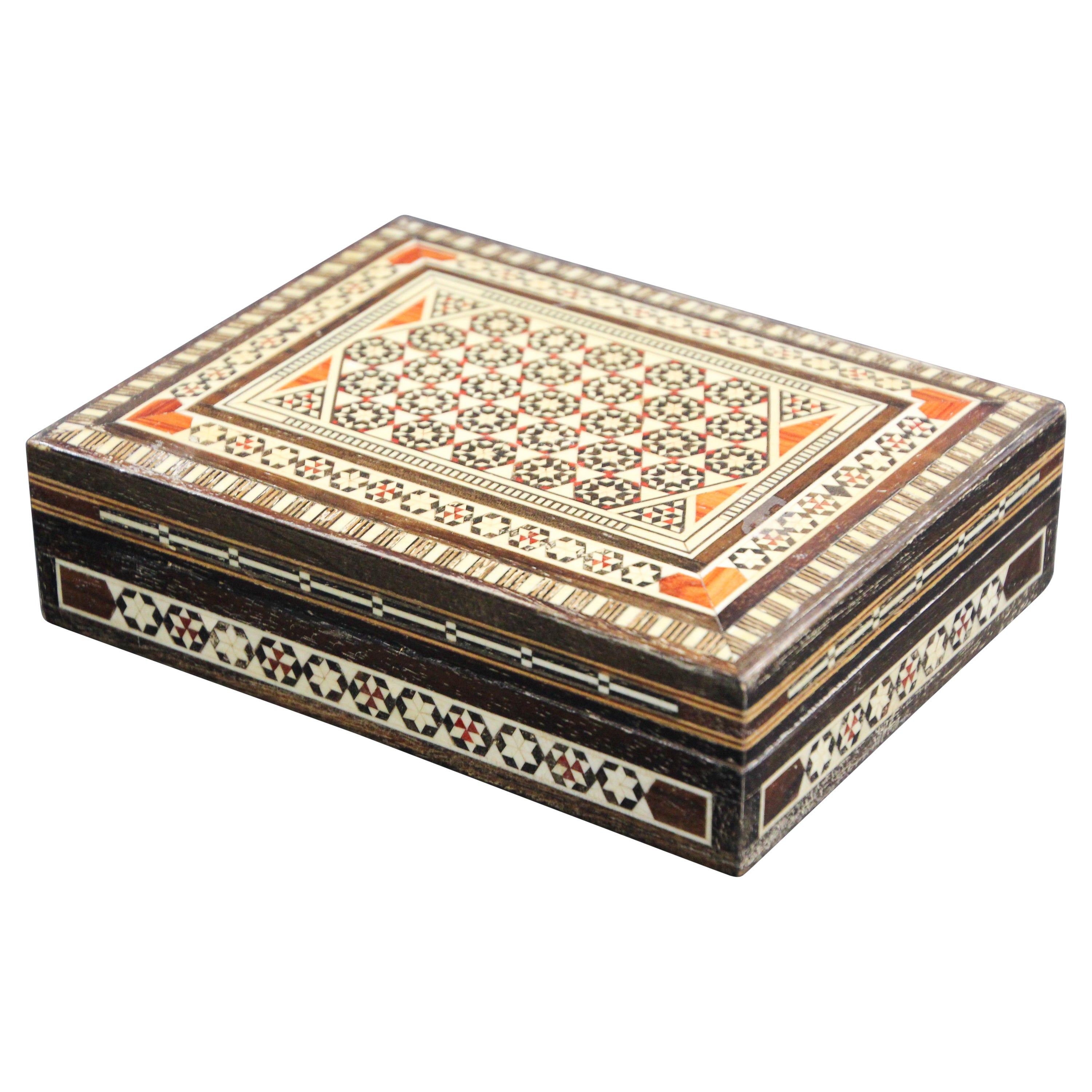 Boîte à bijoux décorative mauresque du Moyen-Orient en mosaïque fabriquée à la main